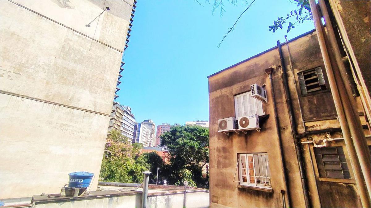 Sala, Centro