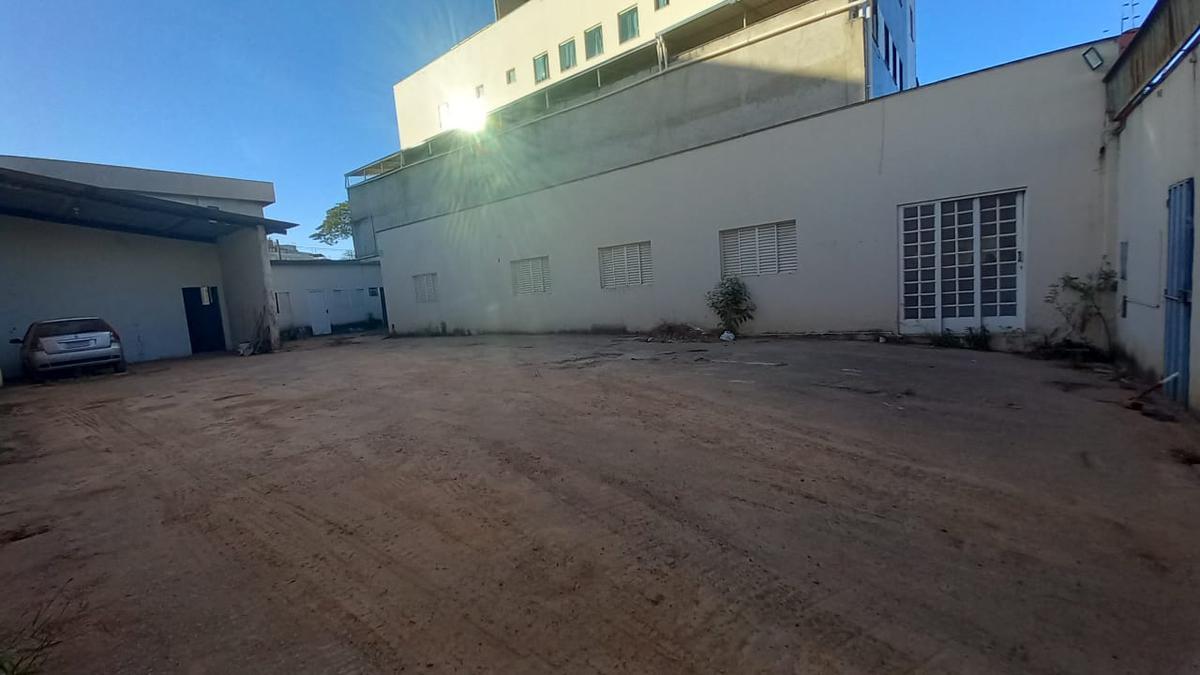 Galpão, Dona Clara, 0 Quarto, 15 Vagas