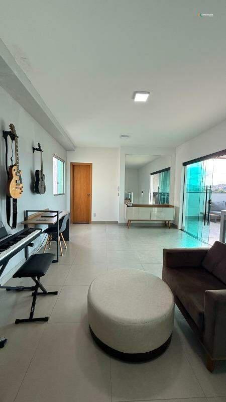 Cobertura, Novo Centro, 2 Quartos, 2 Vagas, 1 Suíte
