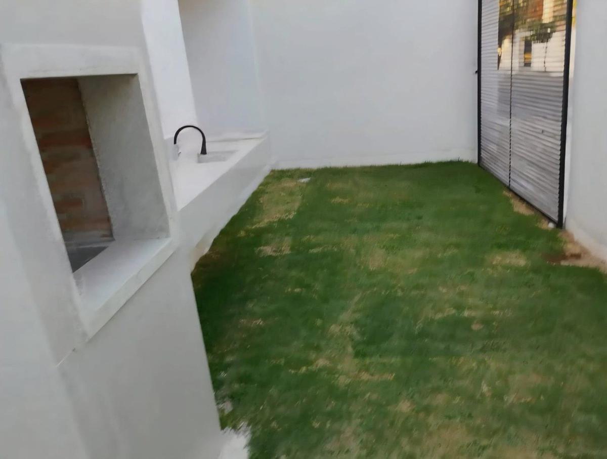 Casa, Planalto, 3 Quartos, 3 Vagas, 1 Suíte