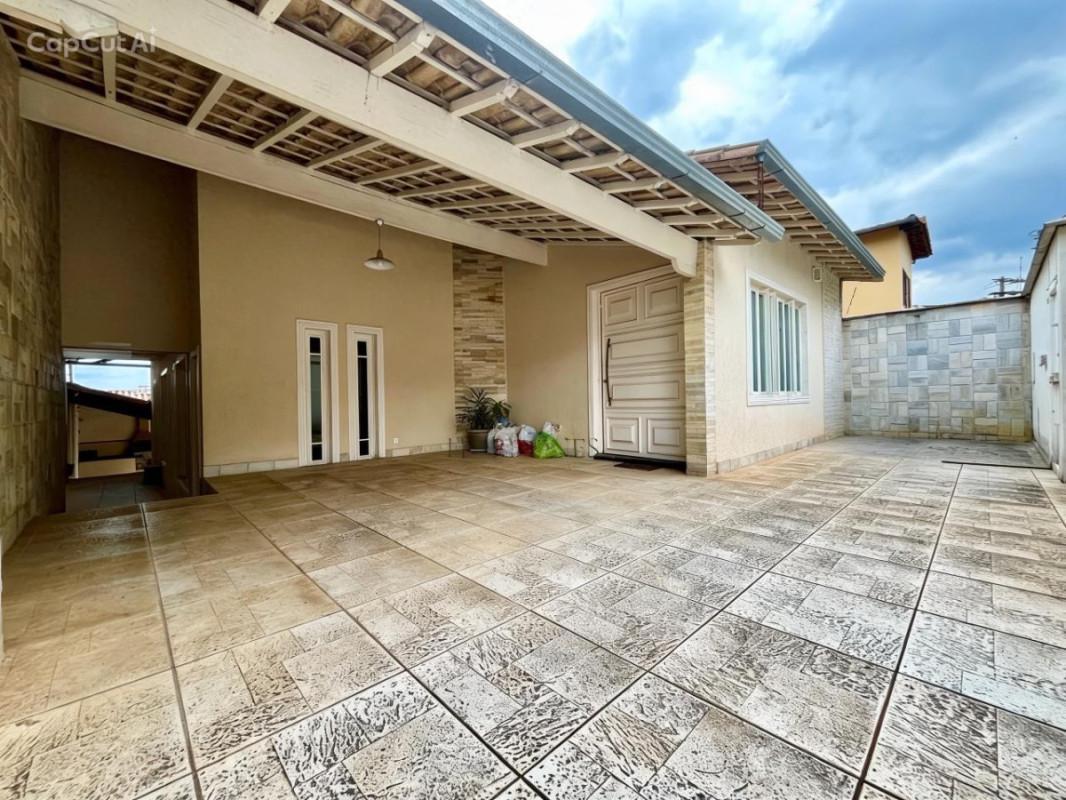 Casa, Paquetá, 3 Quartos, 4 Vagas, 1 Suíte