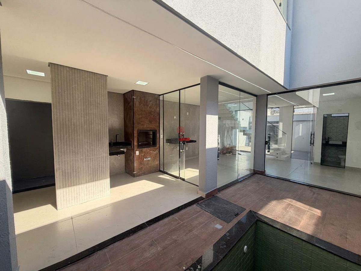 Casa, São Pedro, 3 Quartos, 2 Vagas, 1 Suíte