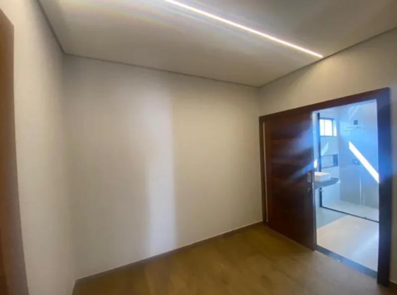 Casa, Montreal, 3 Quartos, 4 Vagas, 3 Suítes