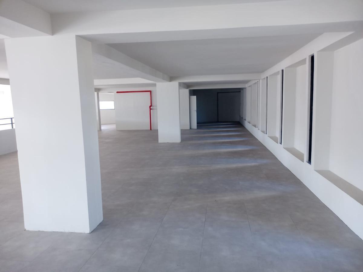 Prédio, Floresta, 0 Quarto, 25 Vagas