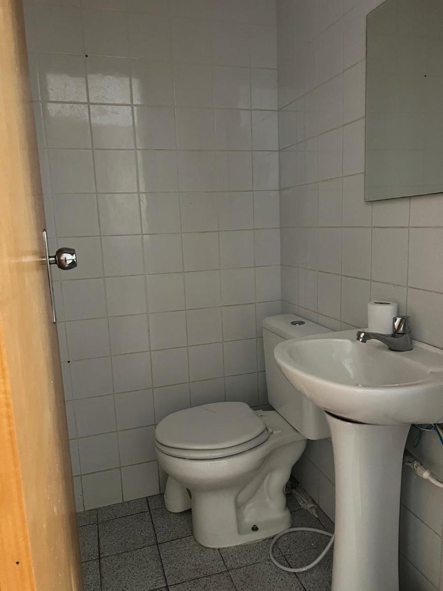 Sala, Santa Lúcia, 1 Vaga