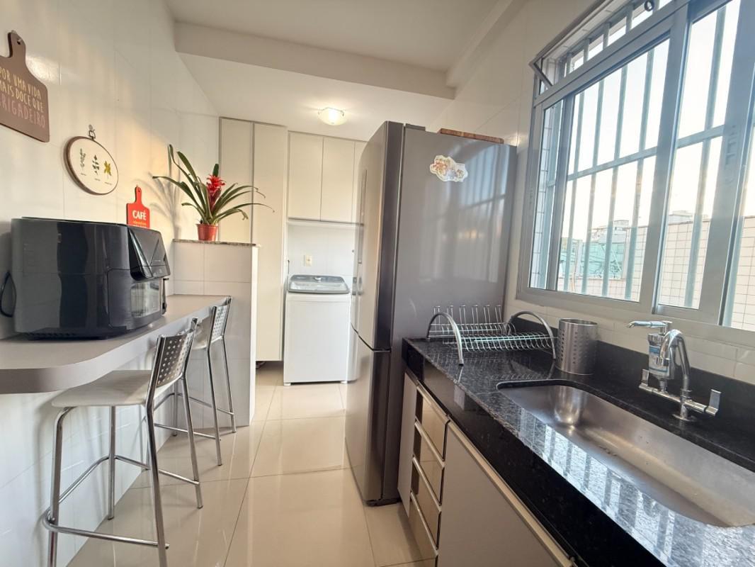 Apartamento, Sagrada Família, 3 Quartos, 2 Vagas, 1 Suíte