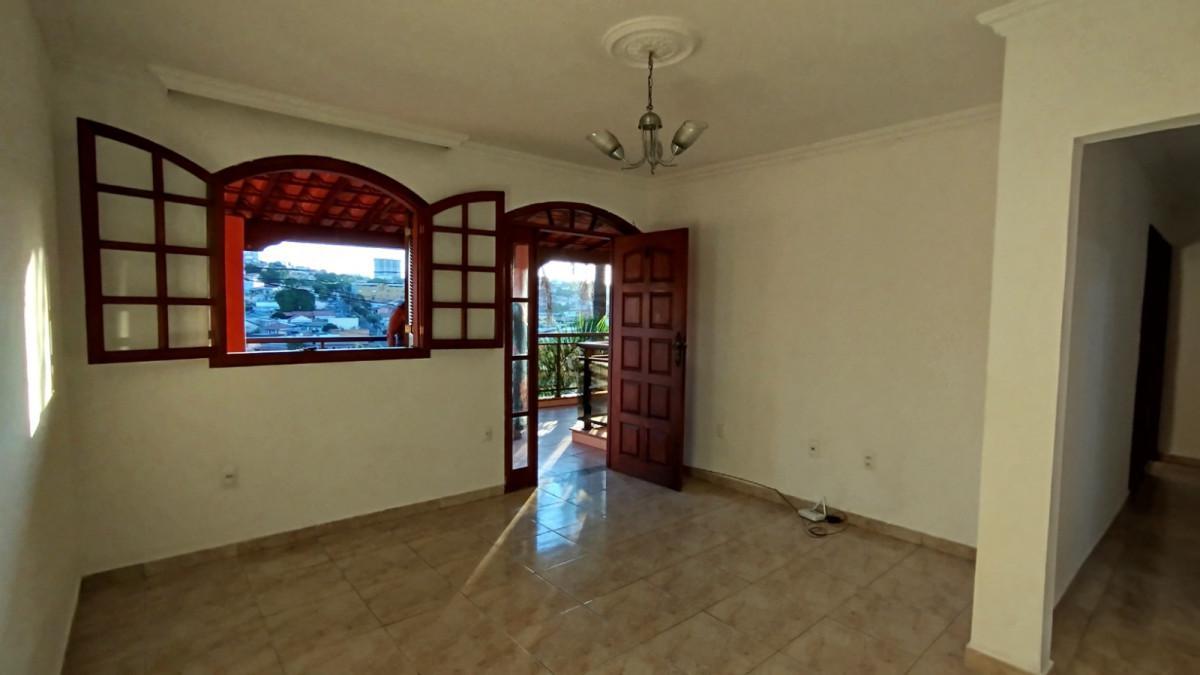 Casa, Buritis, 3 Quartos, 2 Vagas, 1 Suíte