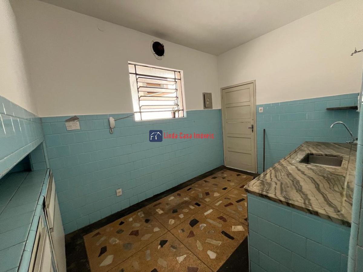 Casa Comercial, Carlos Prates, 4 Quartos, 2 Vagas, 1 Suíte