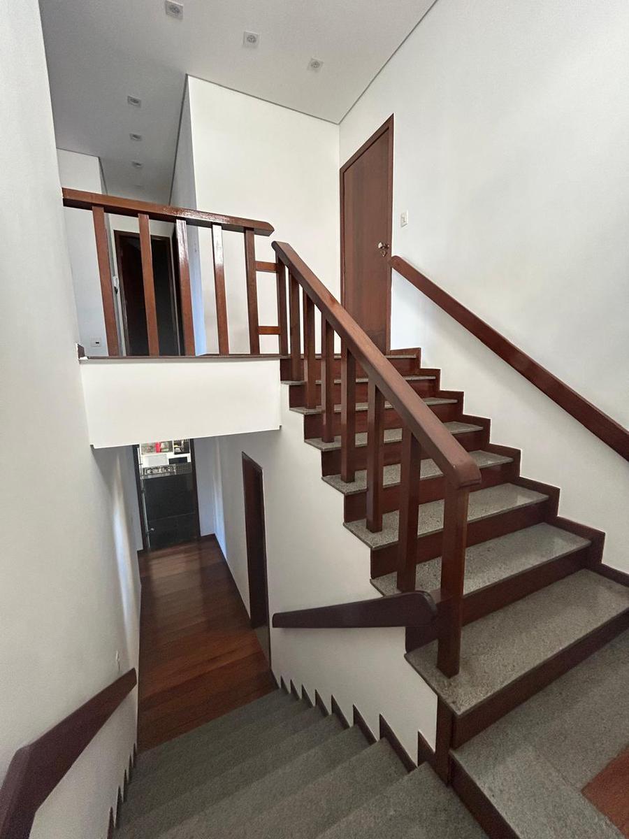 Casa, Castelo, 4 Quartos, 2 Vagas, 1 Suíte