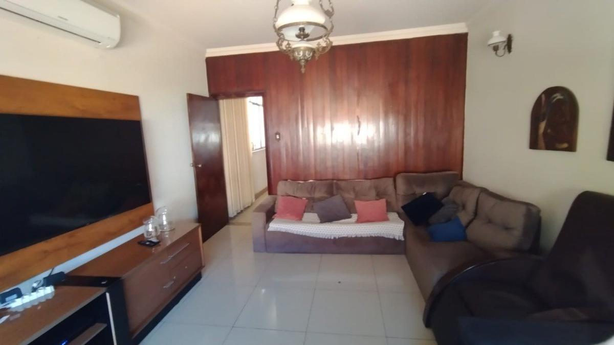 Casa, Cidade Nova, 4 Quartos, 4 Vagas, 1 Suíte