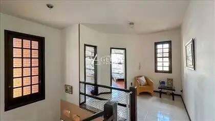 Casa, Camargos, 4 Quartos, 0 Vaga, 1 Suíte