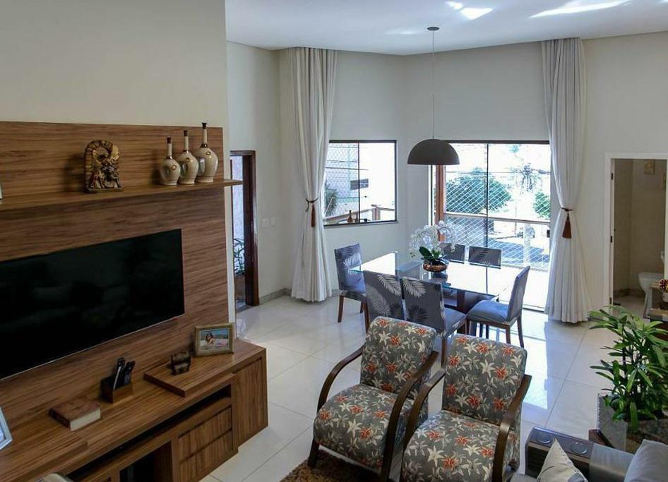 Casa, Castelo, 3 Quartos, 2 Vagas, 1 Suíte