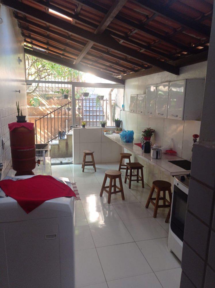Casa, Centro, 3 Quartos, 0 Vaga, 1 Suíte