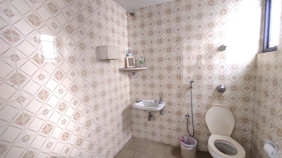 Sala, Funcionários, 0 Quarto, 1 Vaga