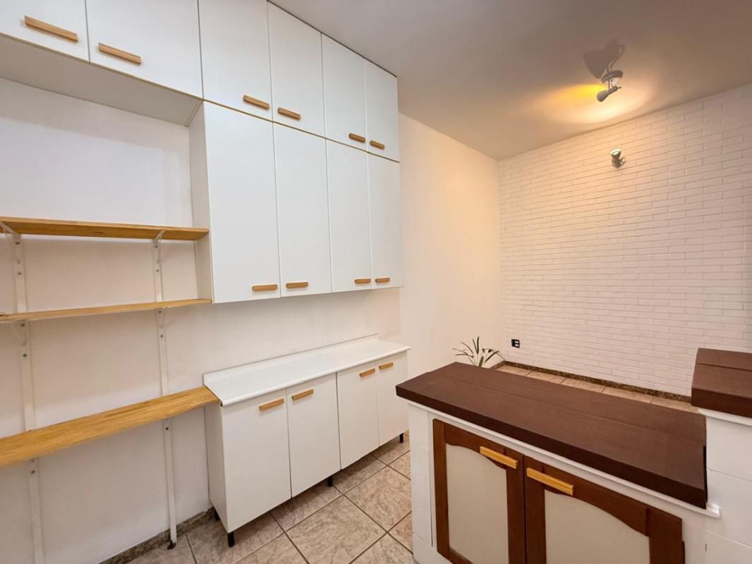 Apartamento, Sagrada Família, 2 Quartos, 1 Vaga