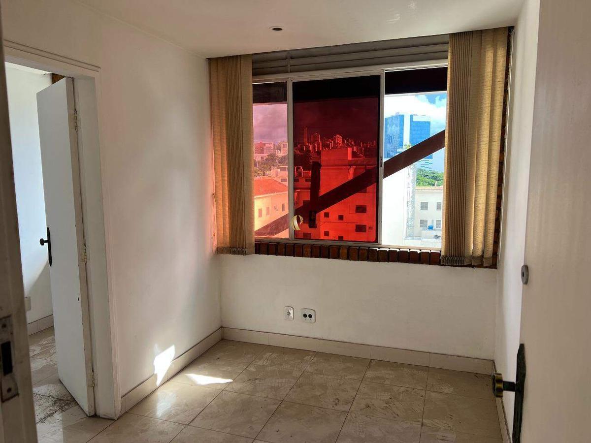 Sala, Barro Preto, 0 Quarto, 1 Vaga