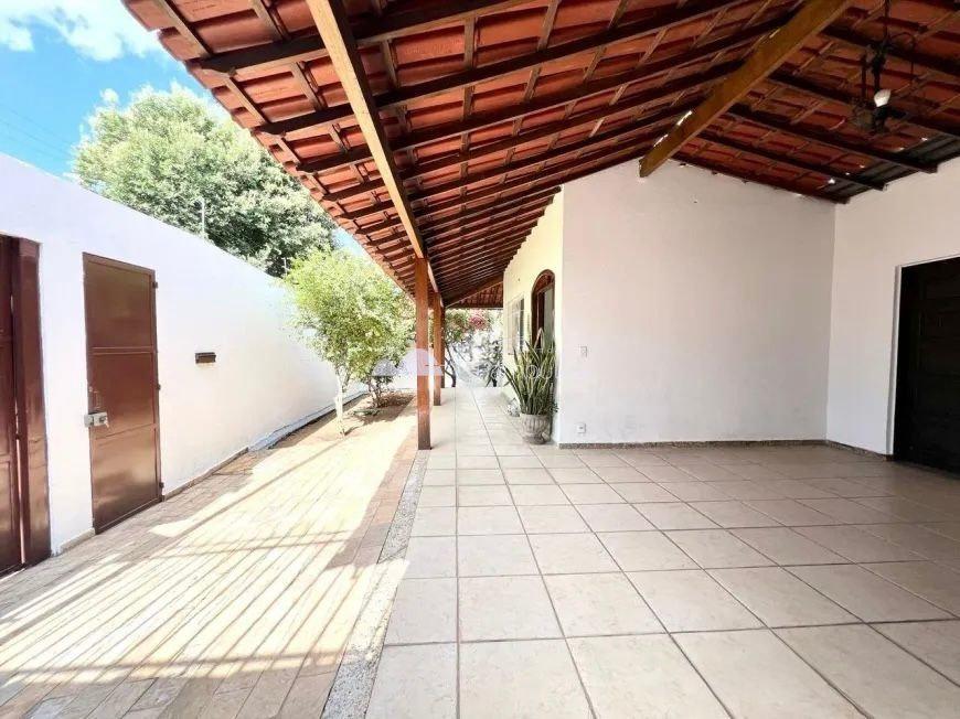 Casa, Santa Amélia, 3 Quartos, 8 Vagas, 1 Suíte