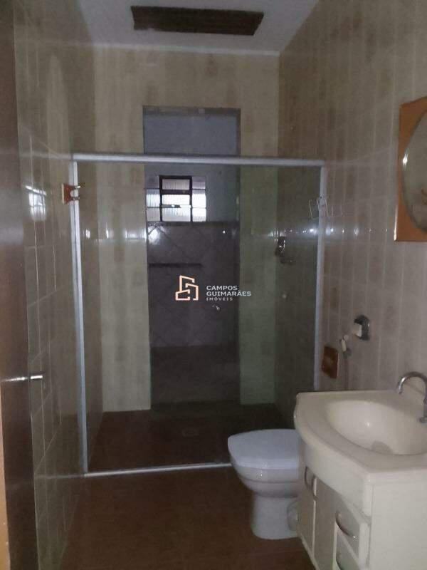 Casa, Industrial, 4 Quartos, 2 Vagas, 1 Suíte