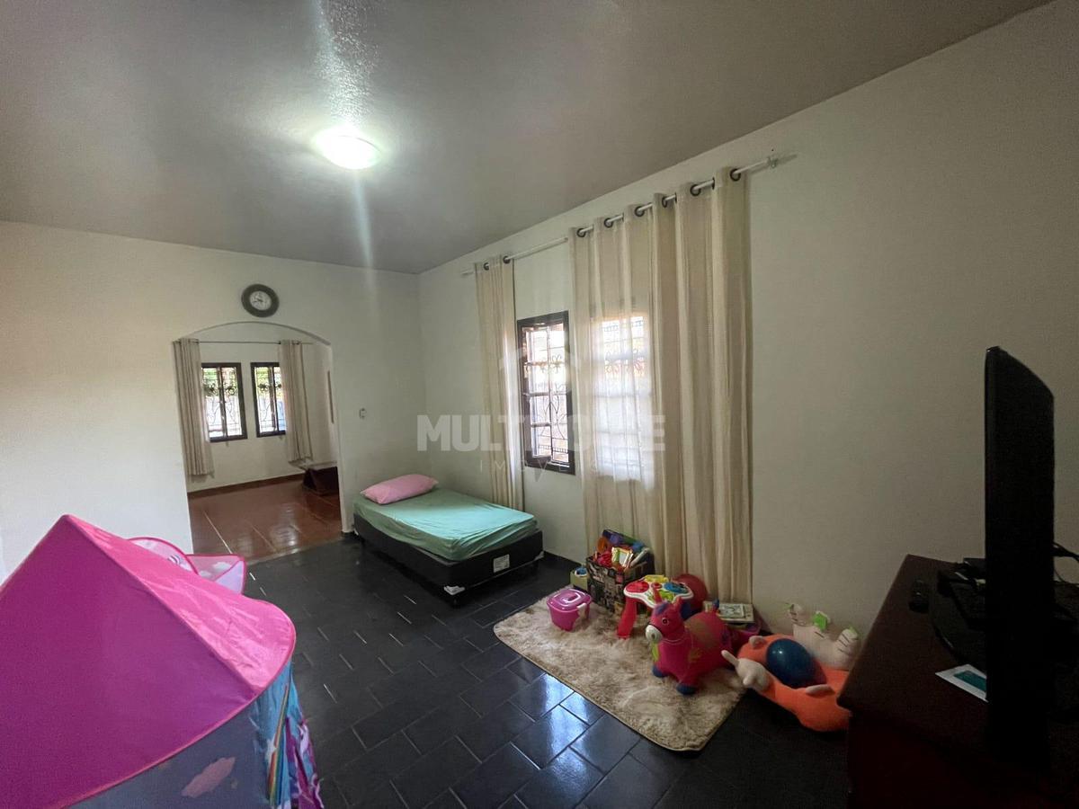 Casa, Centro, 4 Quartos, 1 Vaga, 1 Suíte