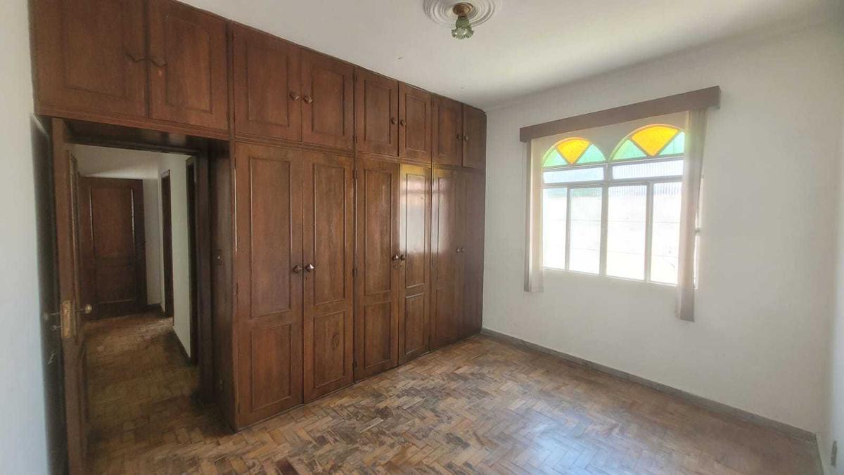 Casa, João Pinheiro, 5 Quartos, 4 Vagas, 1 Suíte