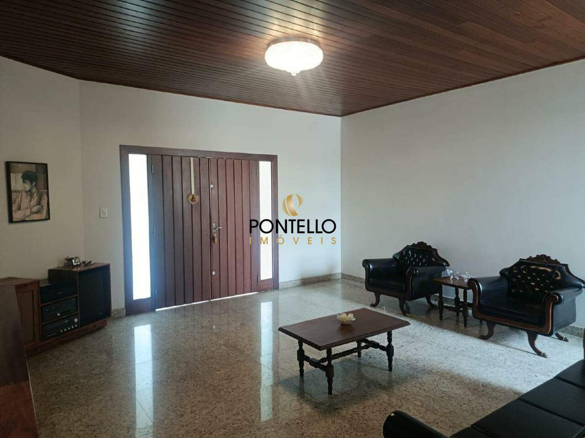 Casa, São Pedro, 5 Quartos, 4 Vagas, 2 Suítes
