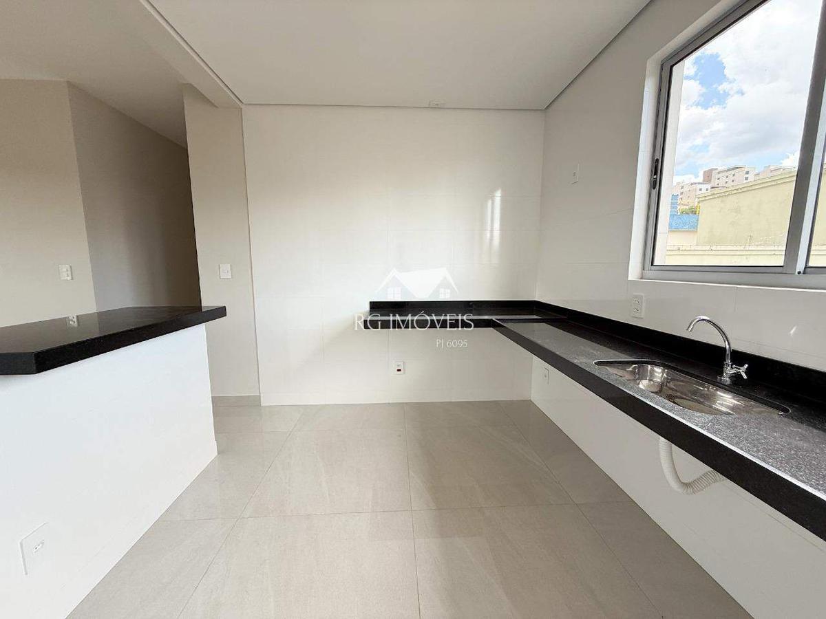 Apartamento, Barreiro, 3 Quartos, 2 Vagas, 1 Suíte