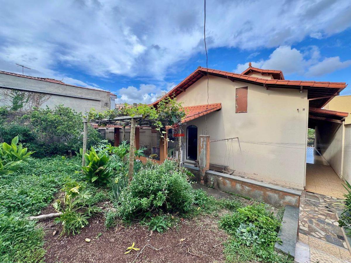 Casa, Diamante, 5 Quartos, 6 Vagas, 1 Suíte