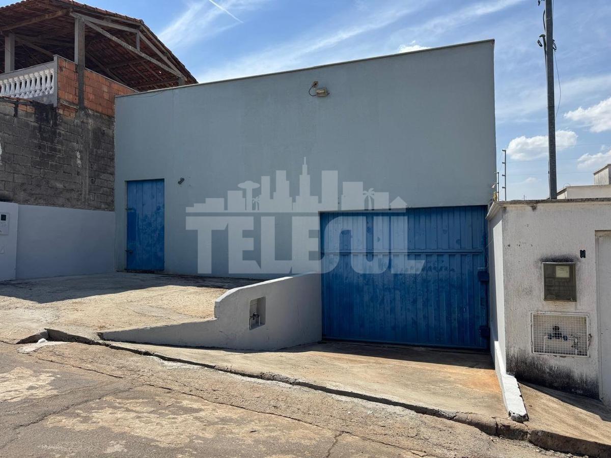 Galpão, Parque Rinaldo, 0 Quarto, 2 Vagas