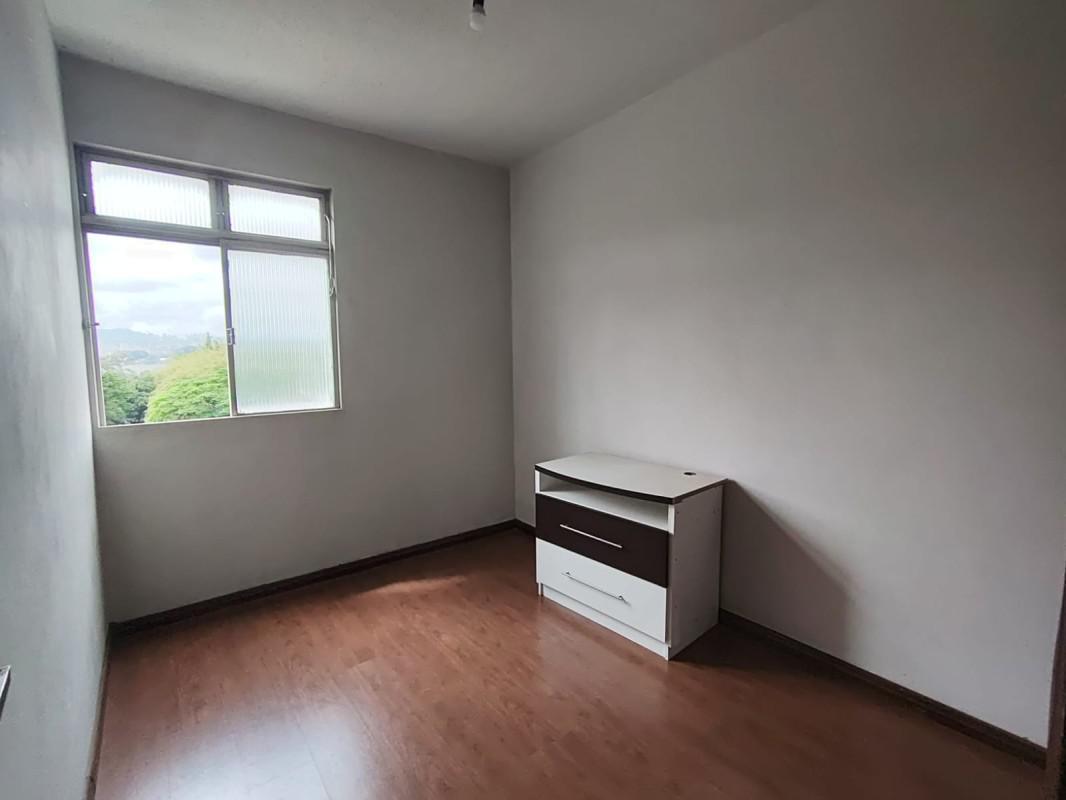 Casa, Europa, 8 Quartos, 3 Vagas, 2 Suítes