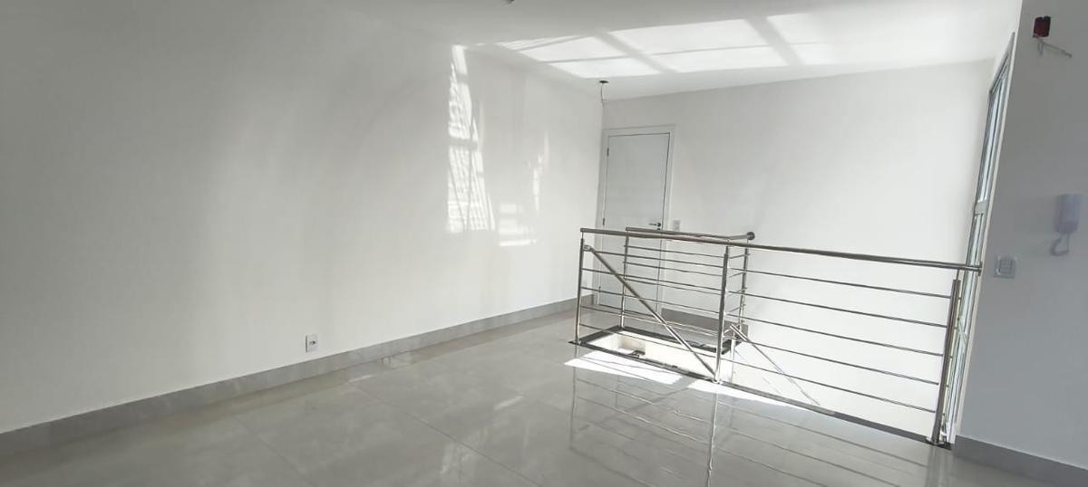 Cobertura, Santa Rosa, 3 Quartos, 2 Vagas, 1 Suíte