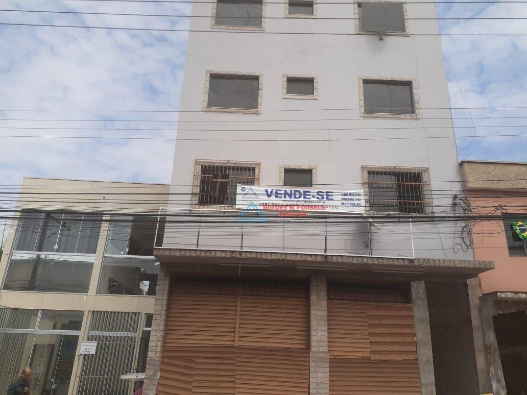 Prédio, Centro, 0 Quarto, 0 Vaga