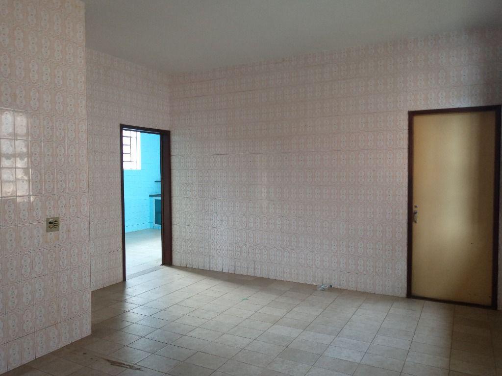 Casa, Centro, 3 Quartos, 2 Vagas