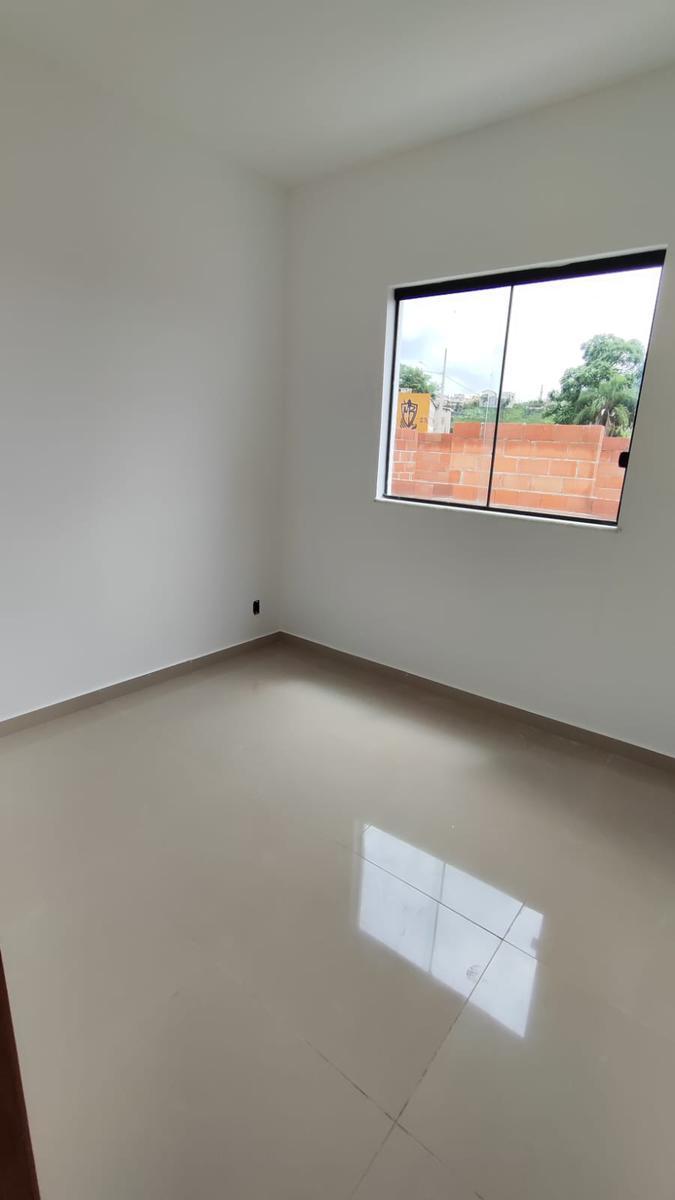 Casa, Vale das Orquídeas, 2 Quartos, 2 Vagas, 1 Suíte