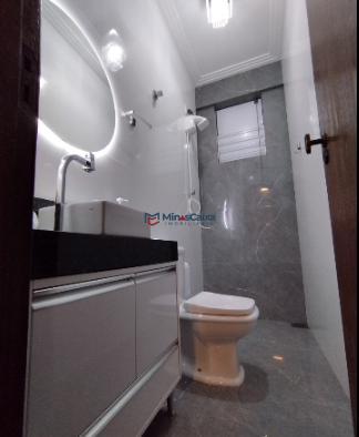 Casa, Funcionários, 5 Quartos, 5 Vagas, 2 Suítes