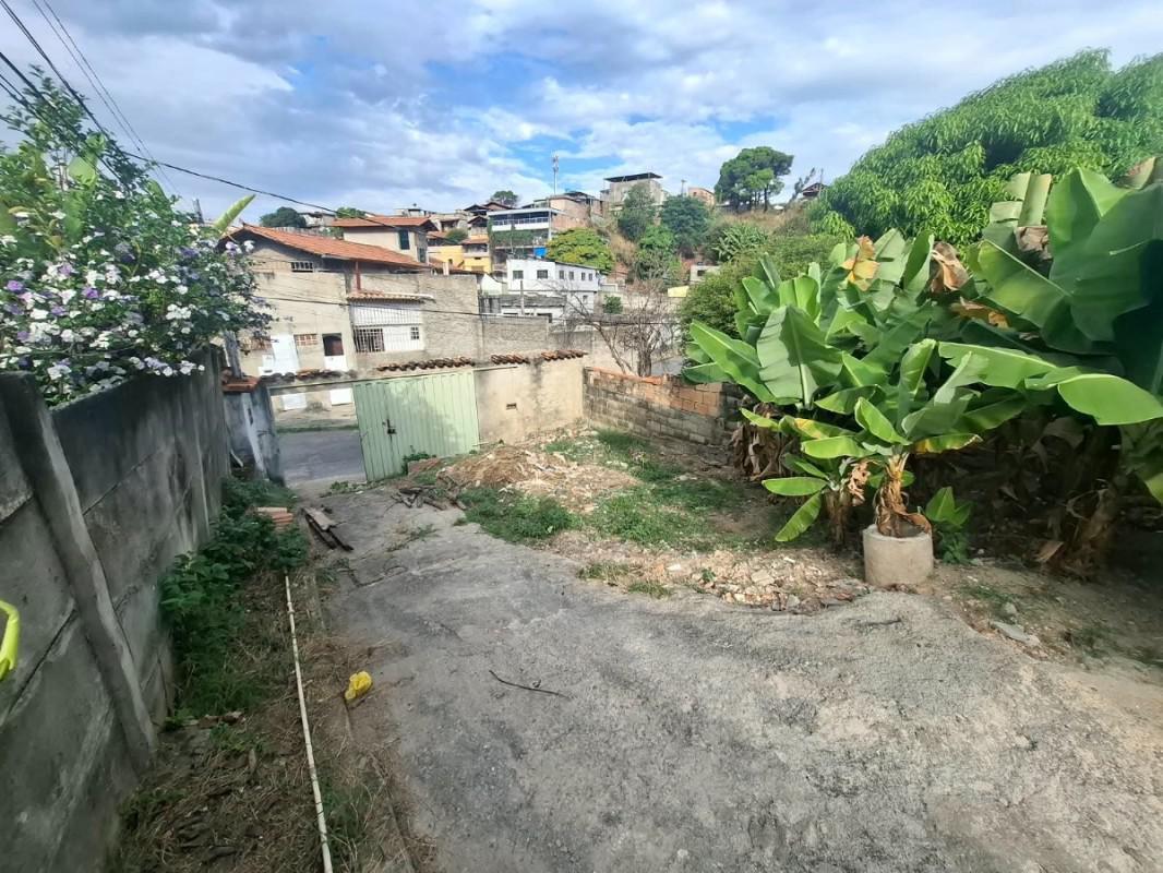 Lote, São Gabriel, 2 Quartos, 3 Vagas
