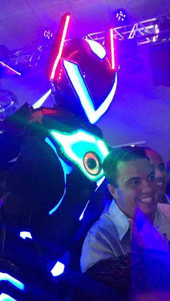 Robô Led Animação de Festas Bh, Atração Diferente Para Evento Belo Horizonte