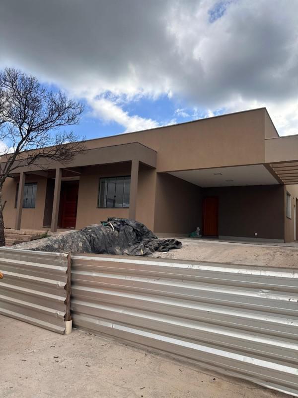 Casa, Água Limpa, 3 Quartos, 4 Vagas, 3 Suítes