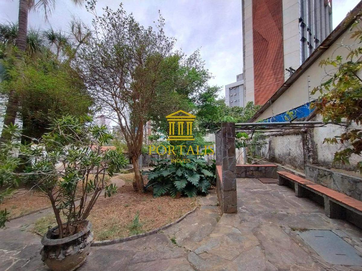 Casa Comercial, Funcionários, 9 Quartos, 5 Vagas