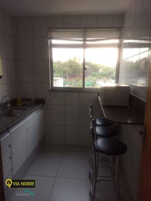 Prédio, Estoril, 15 Vagas