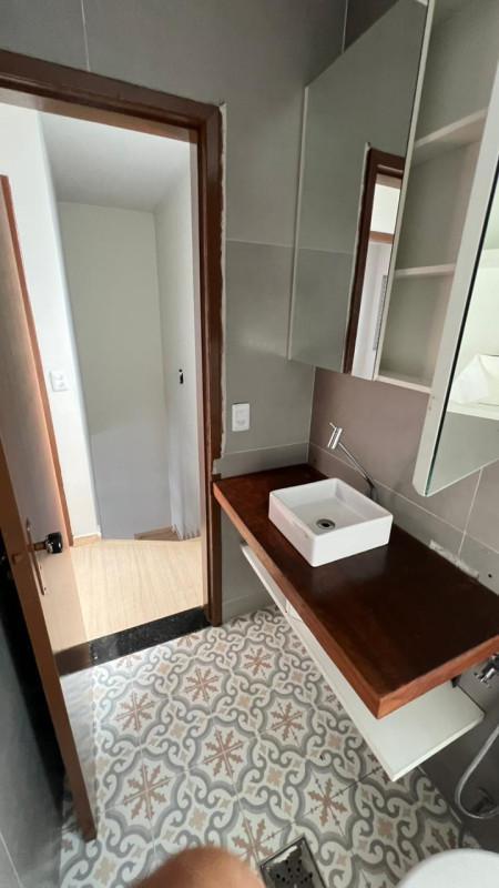 Casa, Castelo, 2 Quartos, 2 Vagas, 1 Suíte