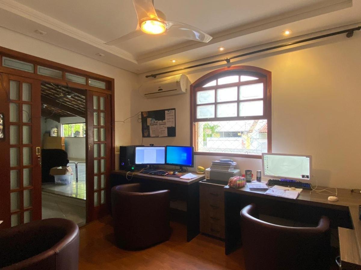 Casa, Itapoã, 6 Quartos, 3 Vagas, 1 Suíte