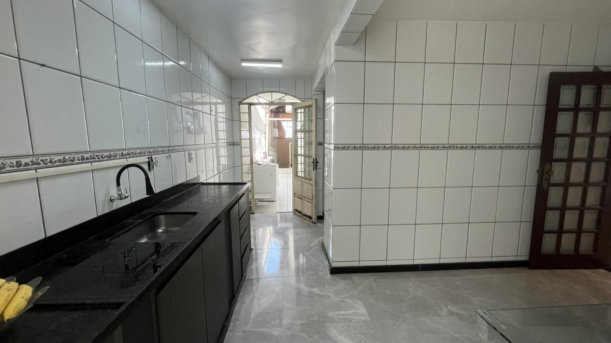 Casa, Alípio de Melo, 4 Quartos, 3 Vagas, 2 Suítes