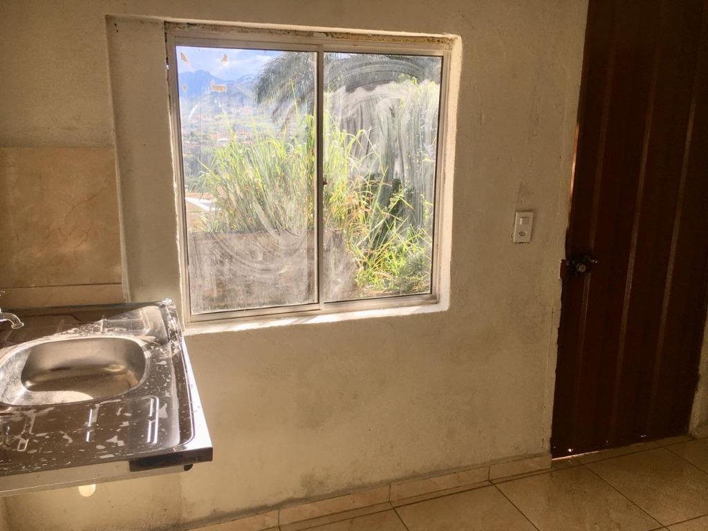Casa, Morro da Cruz, 2 Quartos, 0 Vaga