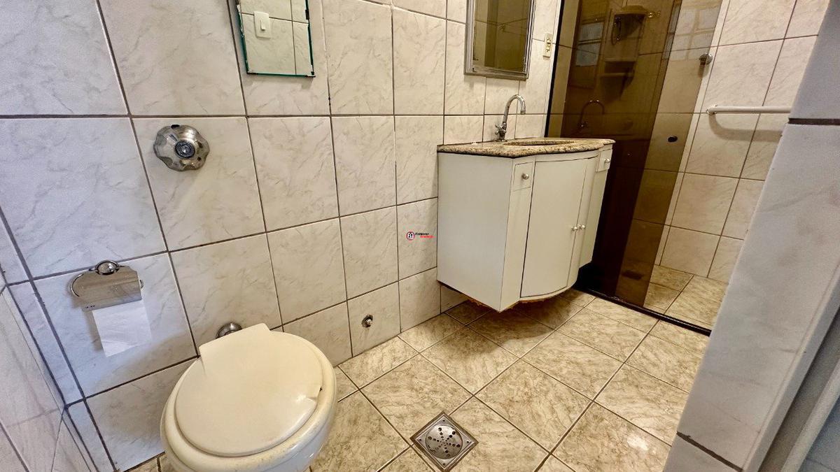 Casa, Planalto, 6 Quartos, 5 Vagas, 1 Suíte