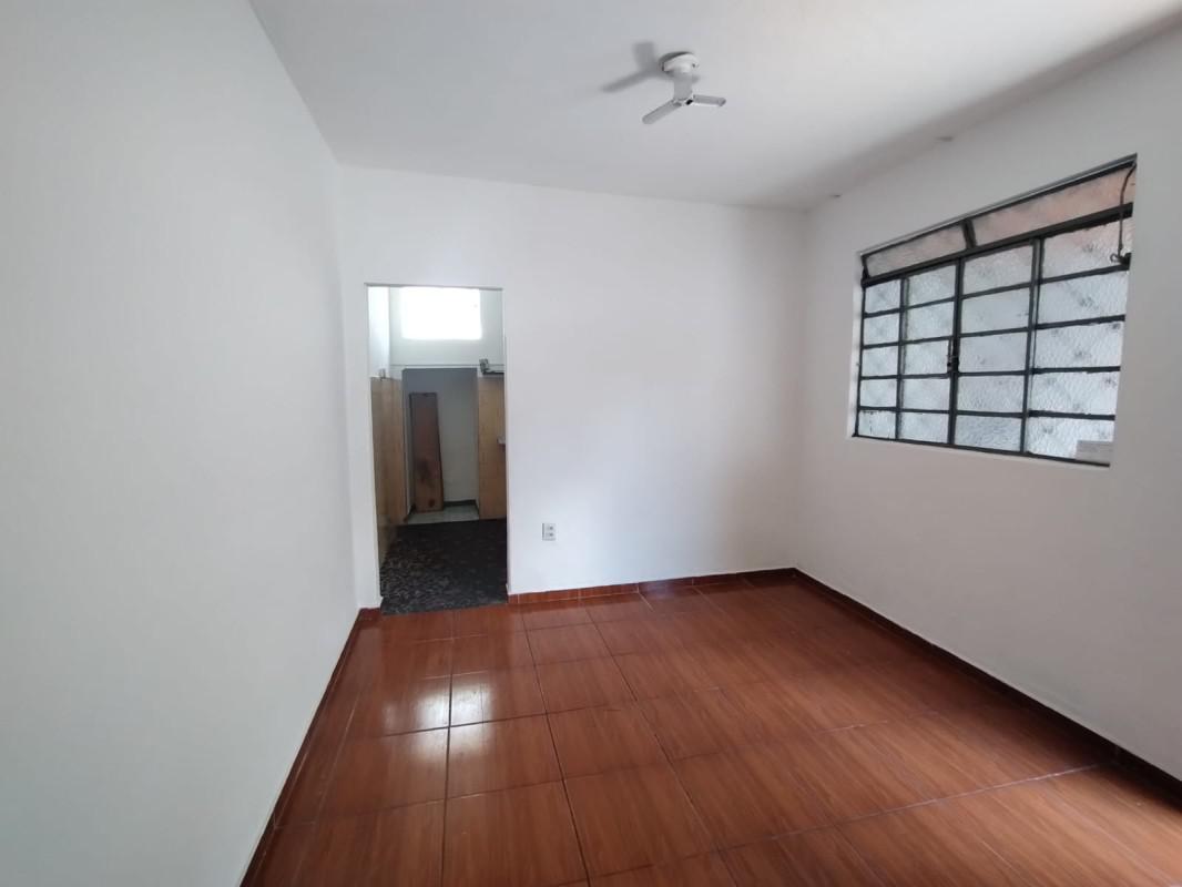 Casa Comercial, Nova Cachoeirinha, 1 Quarto, 0 Vaga