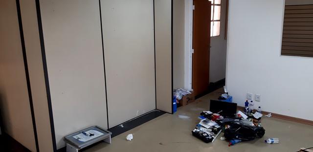 Casa Comercial, Castelo, 4 Quartos, 6 Vagas