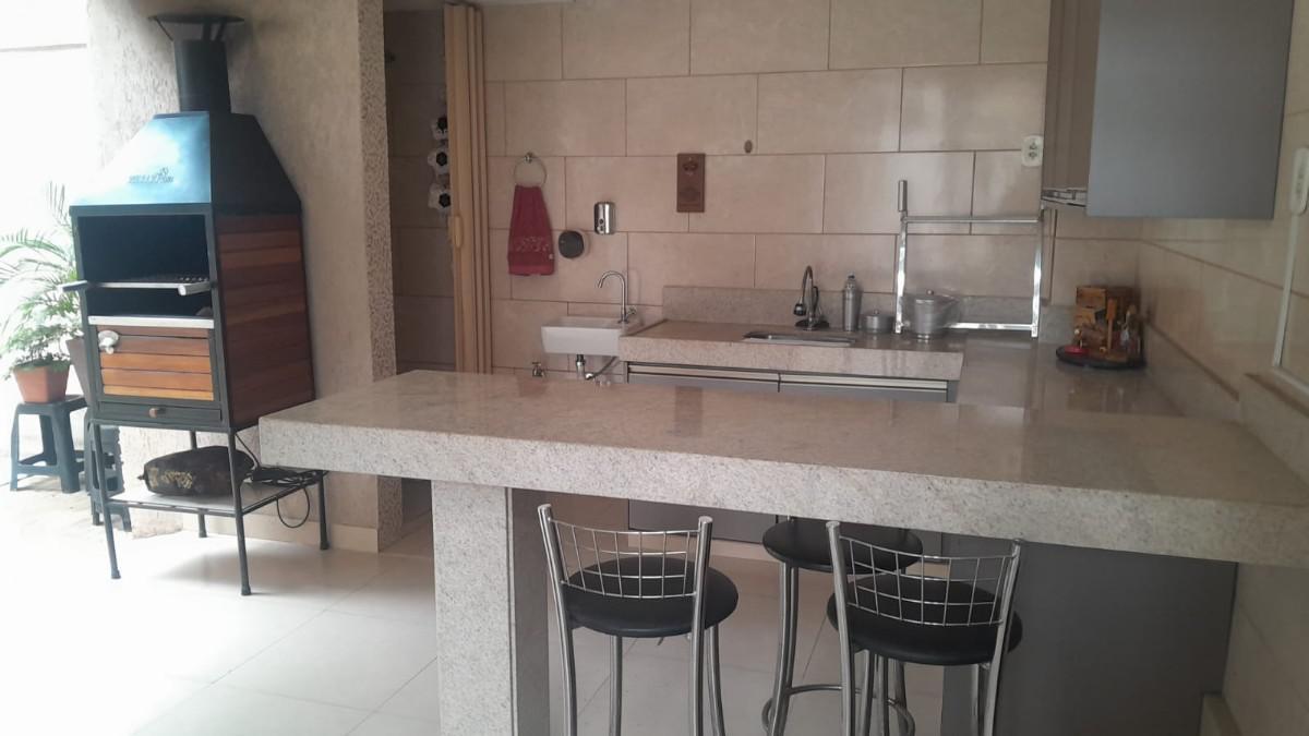 Casa, Sagrada Família, 4 Quartos, 3 Vagas, 2 Suítes