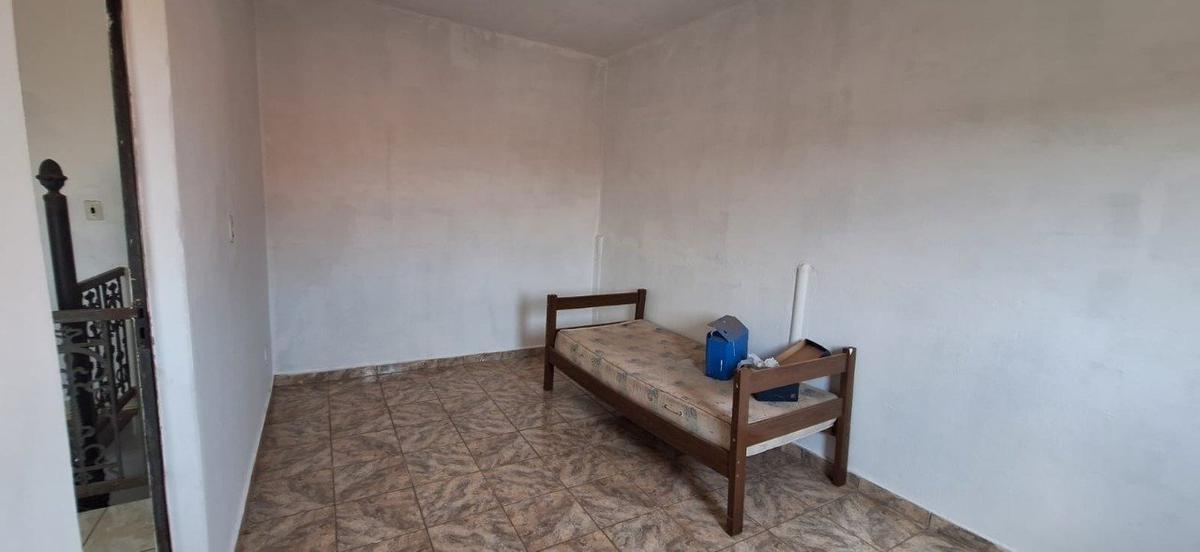 Casa, Centro, 5 Quartos, 0 Vaga, 1 Suíte