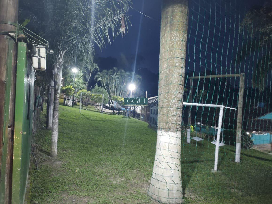 Rural, Bandeirinhas, 5 Quartos, 10 Vagas, 1 Suíte