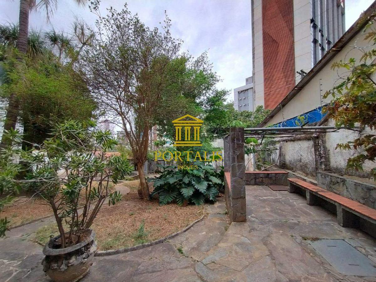 Casa Comercial, Funcionários, 9 Quartos, 5 Vagas